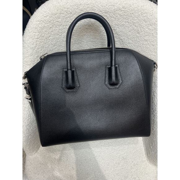 Givenchy Antigona Large Black Leather Handbag - Like New - Picture 1 of 7